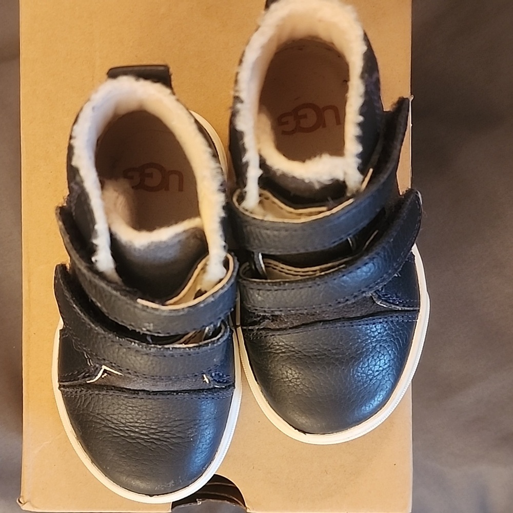 Ugg Rennon II - Picture 5 of 5